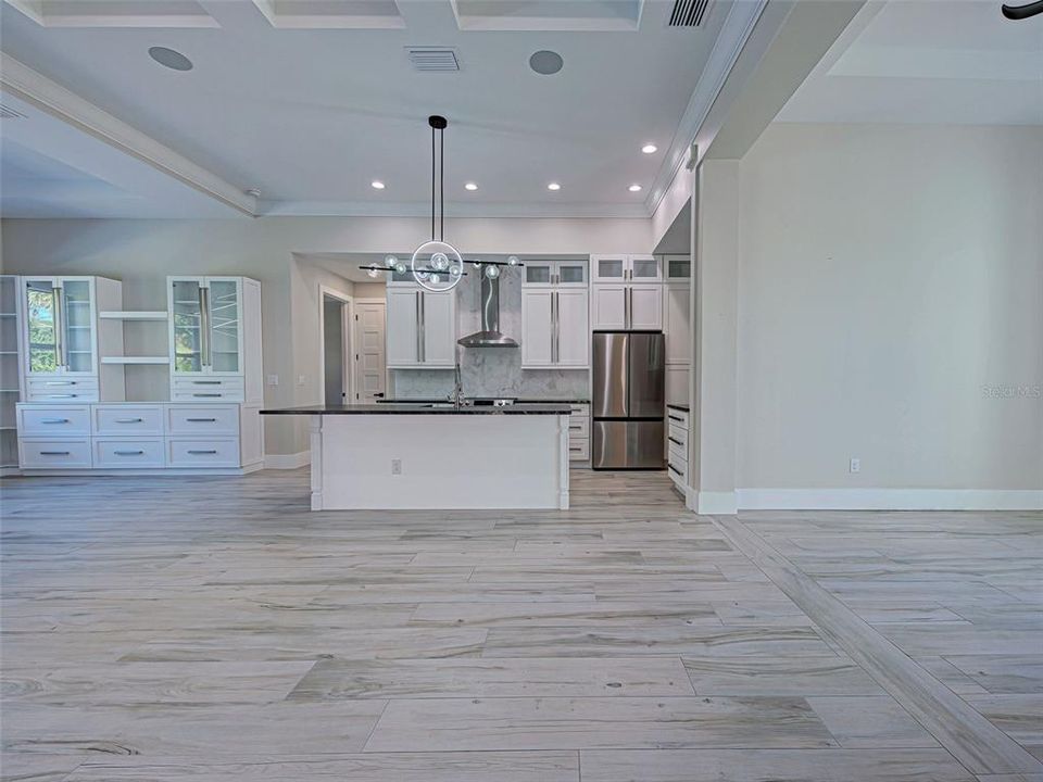 For Sale: $689,000 (3 beds, 2 baths, 2010 Square Feet)