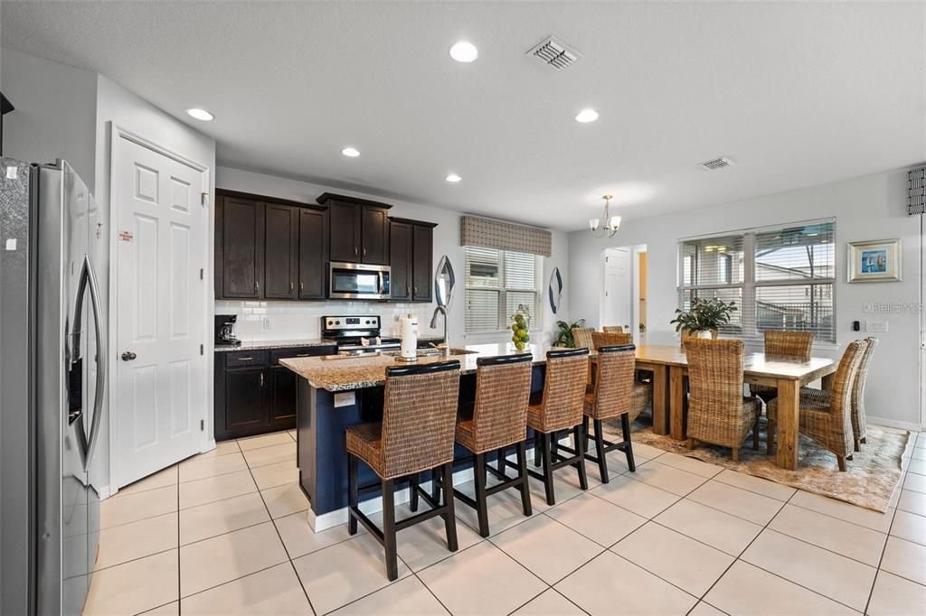 For Rent: $3,600 (4 beds, 3 baths, 2488 Square Feet)