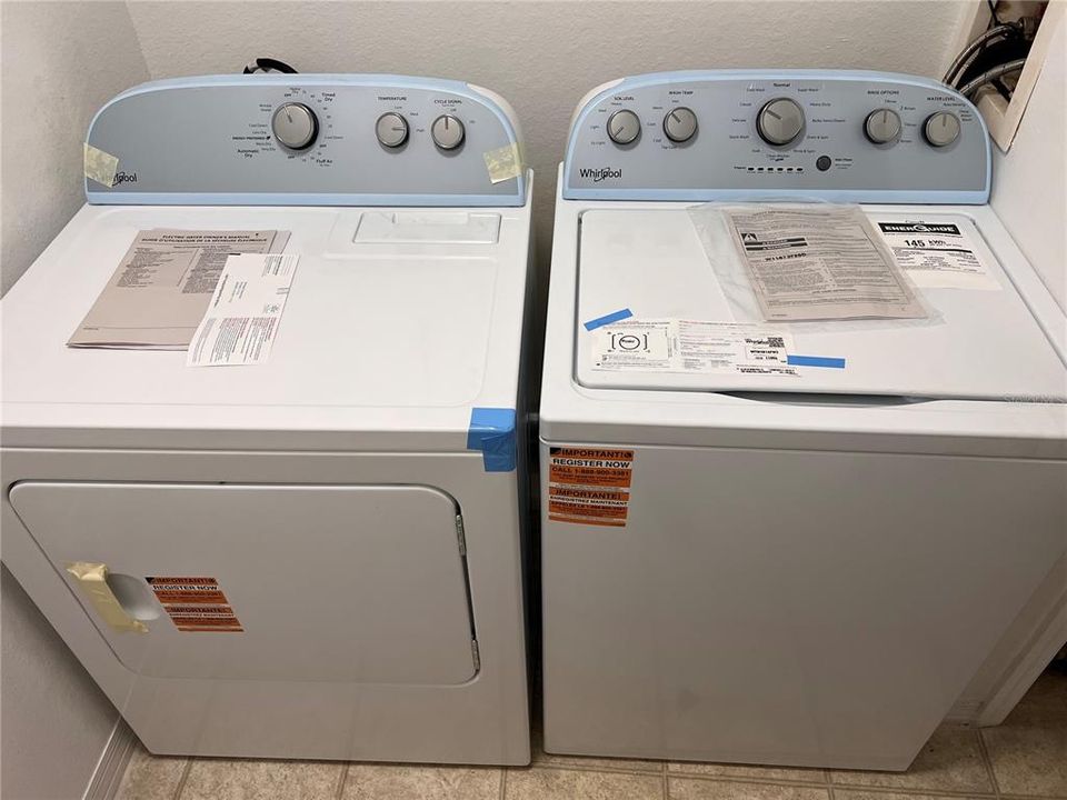 出租: $1,600 (1 贝兹, 1 浴室, 734 平方英尺)