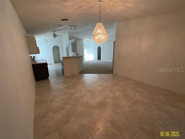 En Venta: $369,000 (3 camas, 2 baños, 1620 Pies cuadrados)