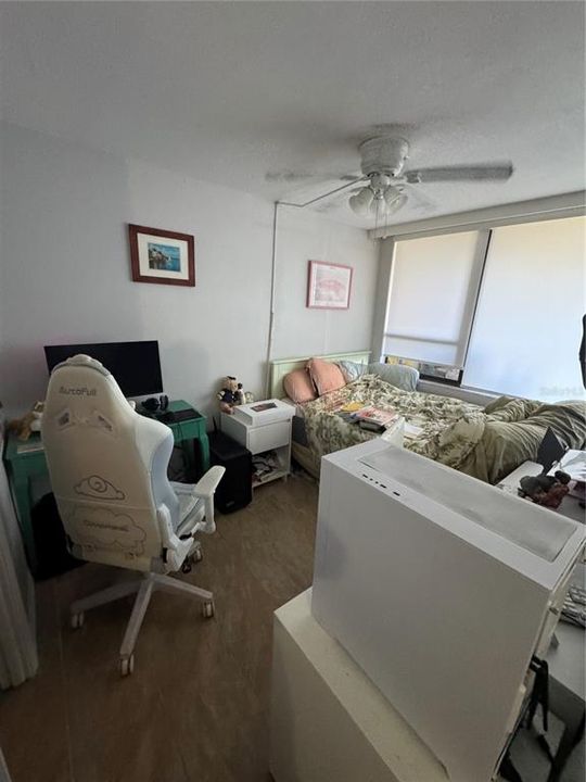 For Sale: $75,000 (0 beds, 1 baths, 565 Square Feet)