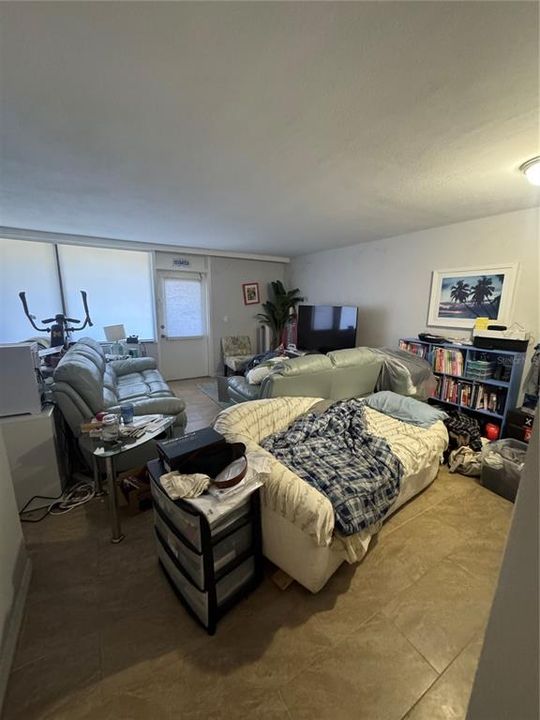 For Sale: $75,000 (0 beds, 1 baths, 565 Square Feet)