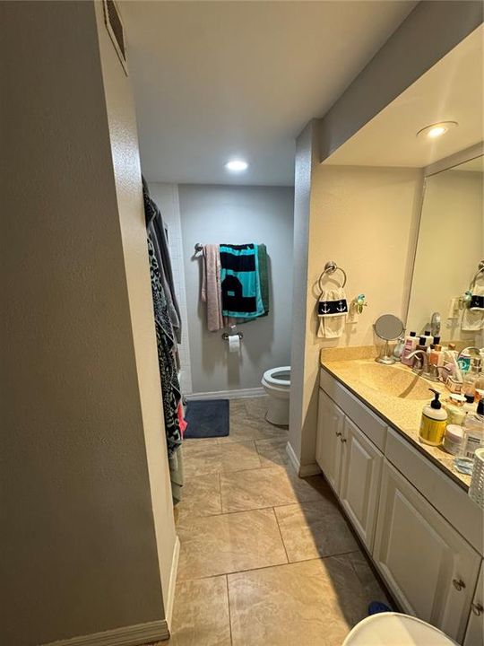 For Sale: $75,000 (0 beds, 1 baths, 565 Square Feet)