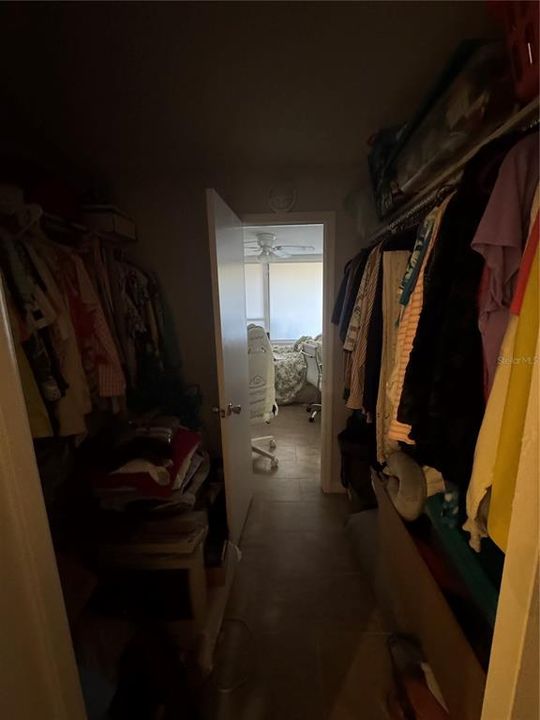 For Sale: $75,000 (0 beds, 1 baths, 565 Square Feet)