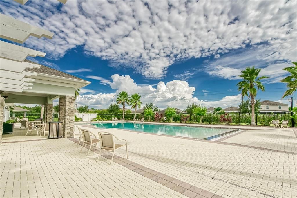 For Sale: $244,900 (2 beds, 2 baths, 1406 Square Feet)