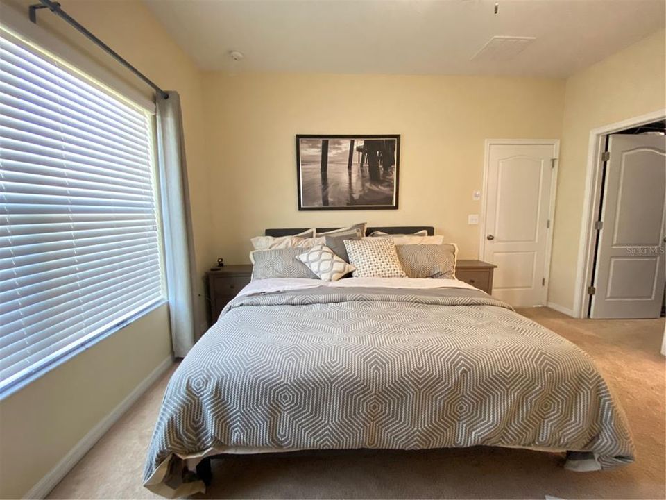 For Sale: $244,900 (2 beds, 2 baths, 1406 Square Feet)