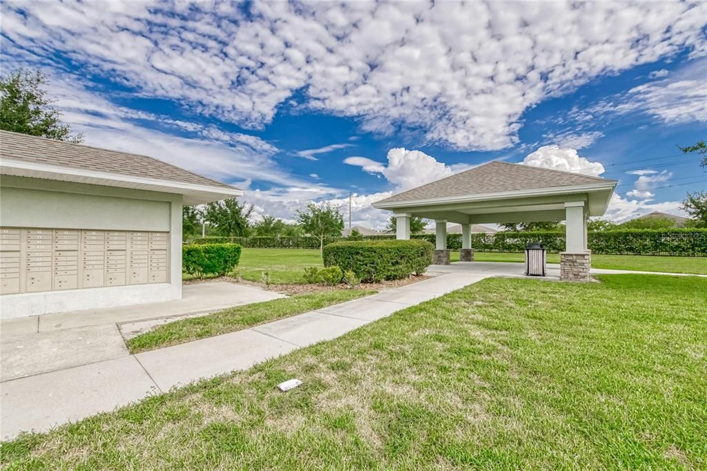 For Sale: $244,900 (2 beds, 2 baths, 1406 Square Feet)