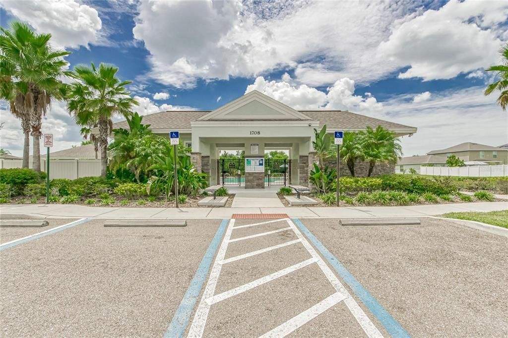 For Sale: $244,900 (2 beds, 2 baths, 1406 Square Feet)