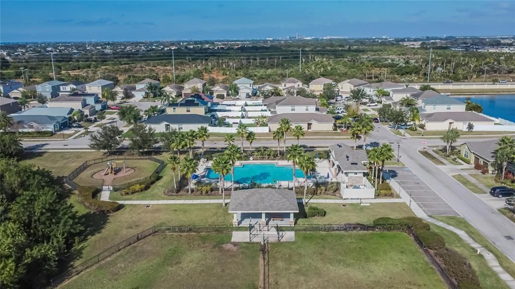 For Sale: $239,900 (2 beds, 2 baths, 1406 Square Feet)