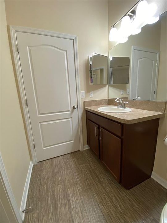 For Sale: $244,900 (2 beds, 2 baths, 1406 Square Feet)