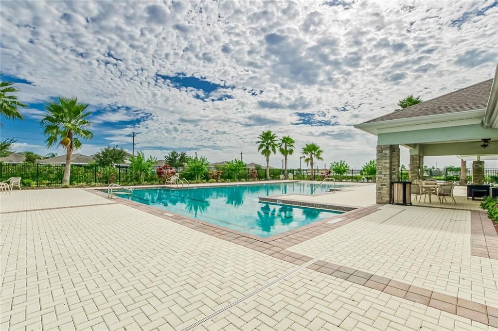 For Sale: $244,900 (2 beds, 2 baths, 1406 Square Feet)