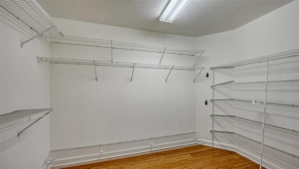 На продажу: $789,900 (2 спален, 2 ванн, 2370 Квадратных фут)