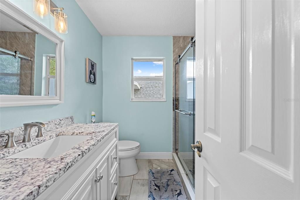 合同活跃: $670,000 (3 贝兹, 2 浴室, 1814 平方英尺)