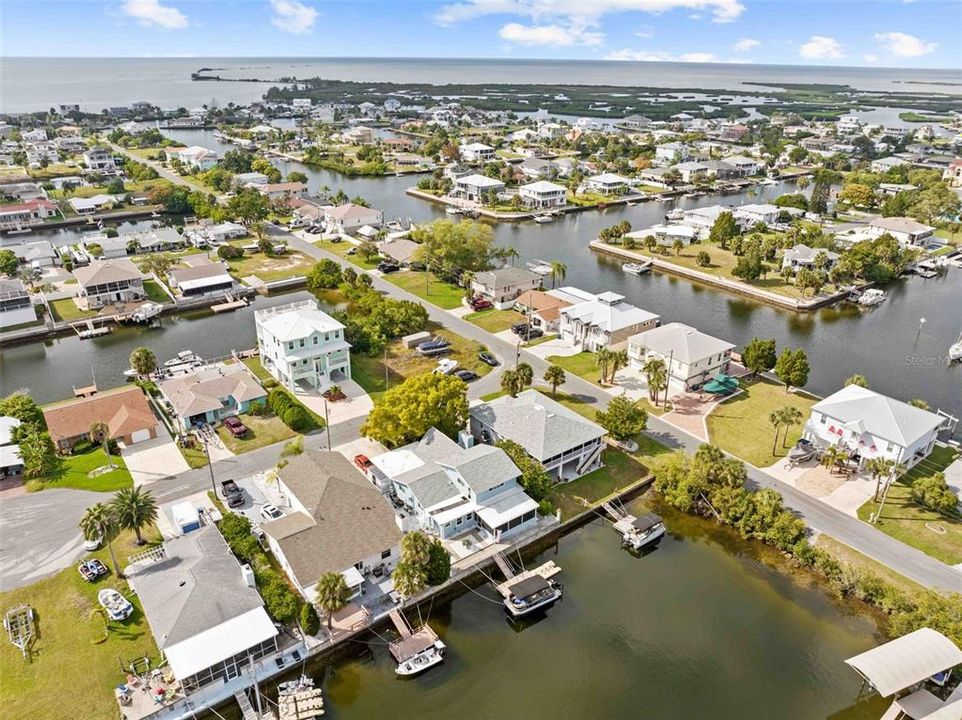 合同活跃: $670,000 (3 贝兹, 2 浴室, 1814 平方英尺)