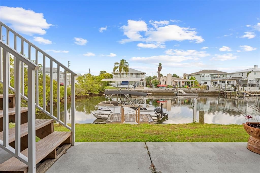 合同活跃: $670,000 (3 贝兹, 2 浴室, 1814 平方英尺)