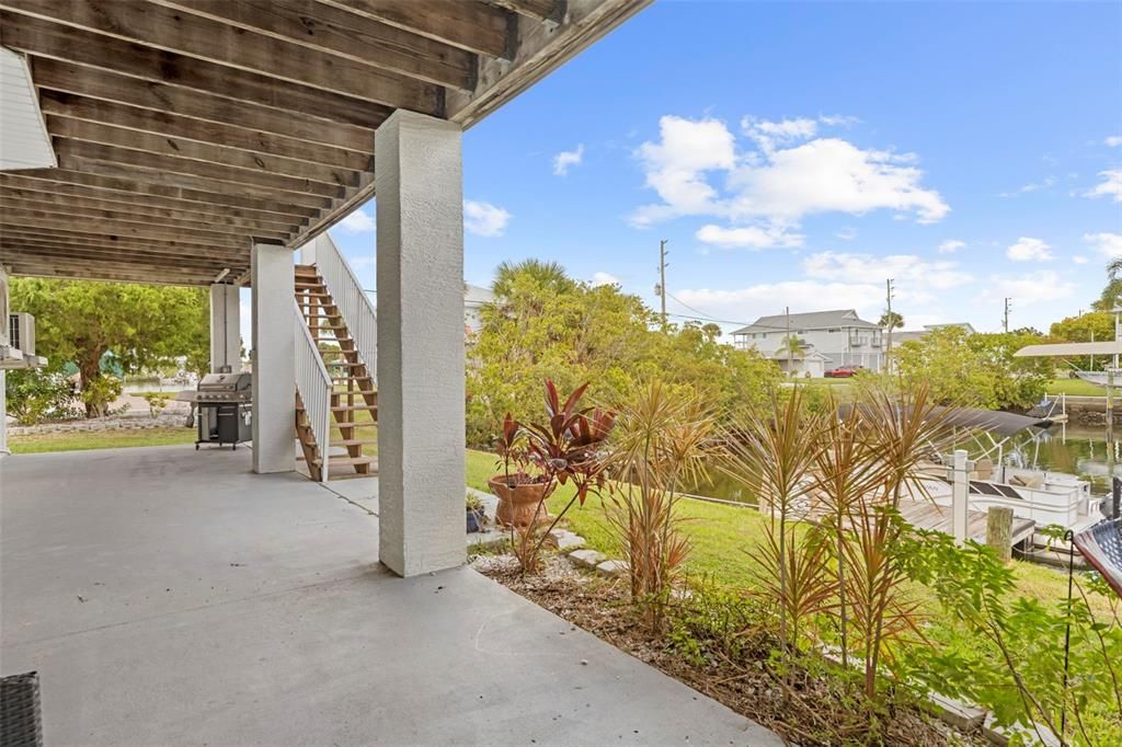 合同活跃: $670,000 (3 贝兹, 2 浴室, 1814 平方英尺)