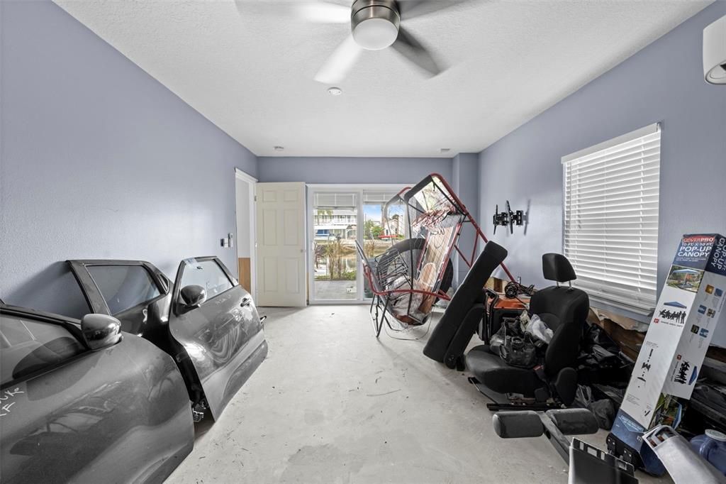 合同活跃: $670,000 (3 贝兹, 2 浴室, 1814 平方英尺)