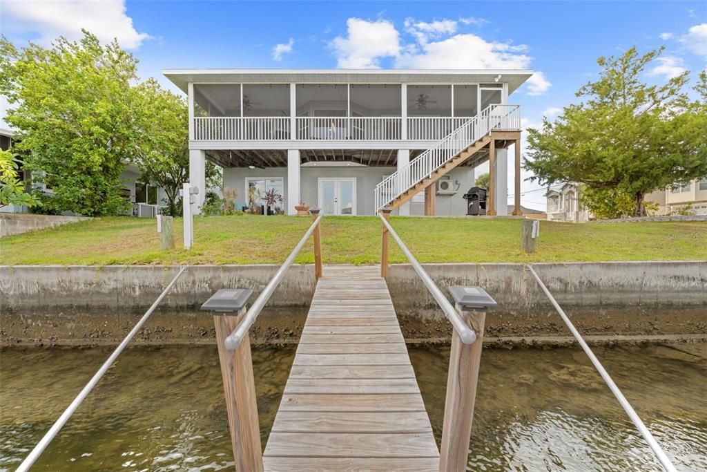 合同活跃: $670,000 (3 贝兹, 2 浴室, 1814 平方英尺)