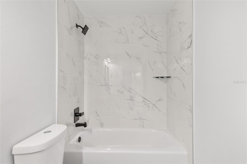 For Sale: $299,999 (3 beds, 2 baths, 1576 Square Feet)