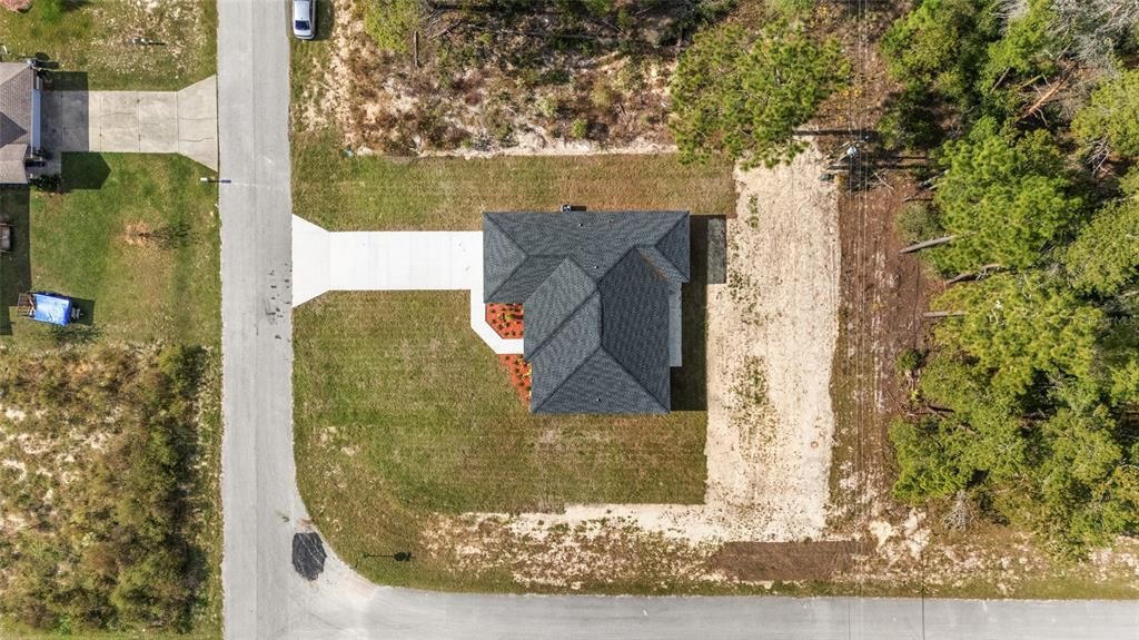 For Sale: $299,999 (3 beds, 2 baths, 1576 Square Feet)