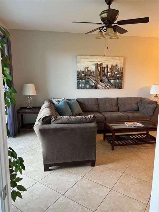 En Renta: $1,750 (2 camas, 2 baños, 1121 Pies cuadrados)