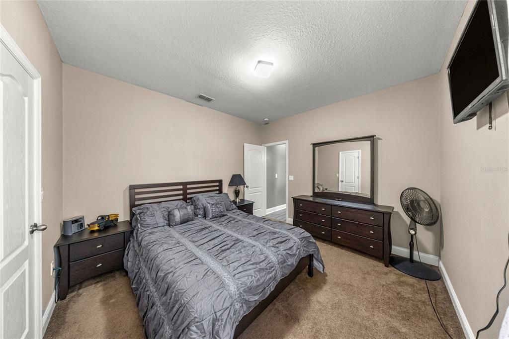 For Sale: $449,000 (4 beds, 3 baths, 2653 Square Feet)