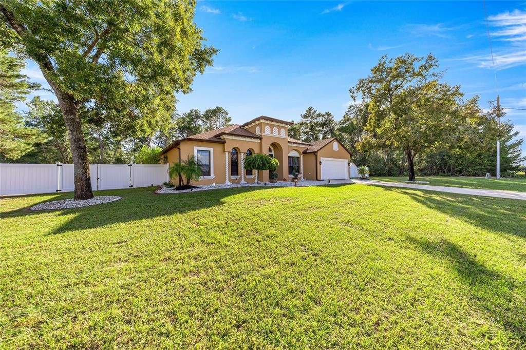 For Sale: $449,000 (4 beds, 3 baths, 2653 Square Feet)