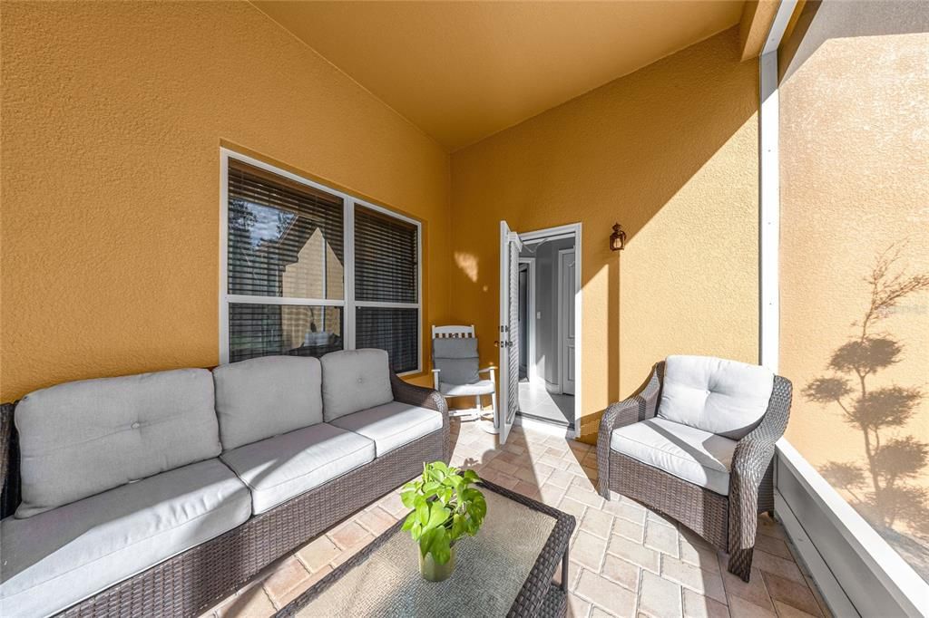 For Sale: $449,000 (4 beds, 3 baths, 2653 Square Feet)