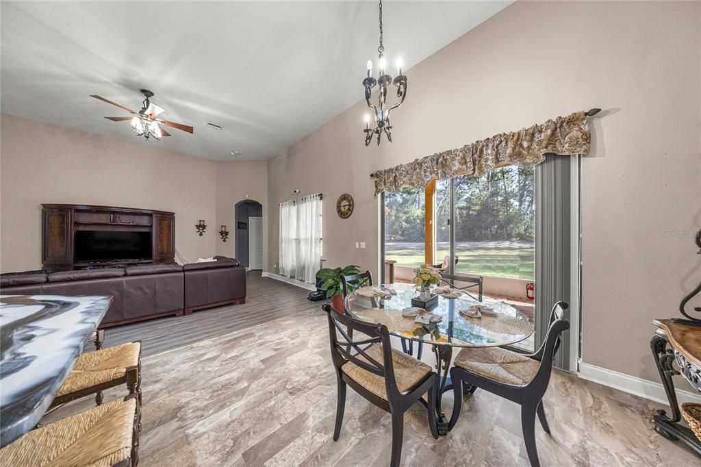 For Sale: $449,000 (4 beds, 3 baths, 2653 Square Feet)