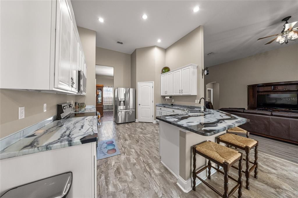 For Sale: $449,000 (4 beds, 3 baths, 2653 Square Feet)