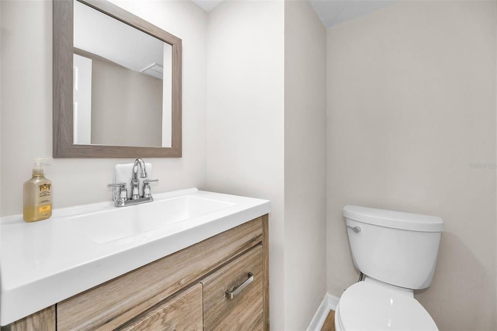 For Sale: $178,500 (1 beds, 1 baths, 1025 Square Feet)