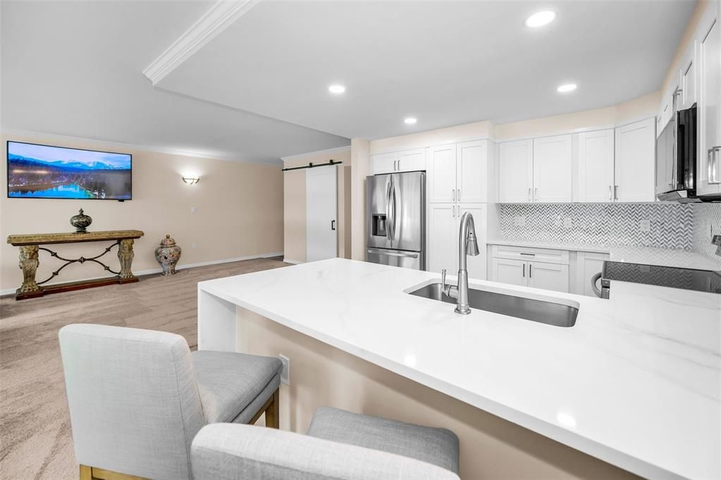 For Sale: $178,500 (1 beds, 1 baths, 1025 Square Feet)