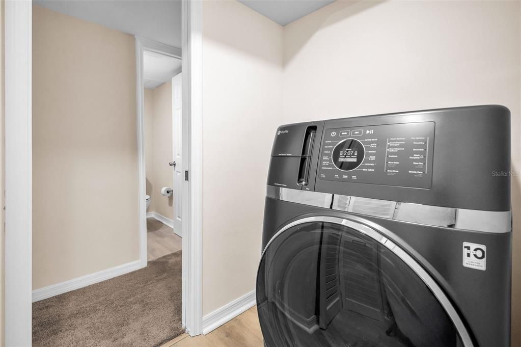 For Sale: $178,500 (1 beds, 1 baths, 1025 Square Feet)