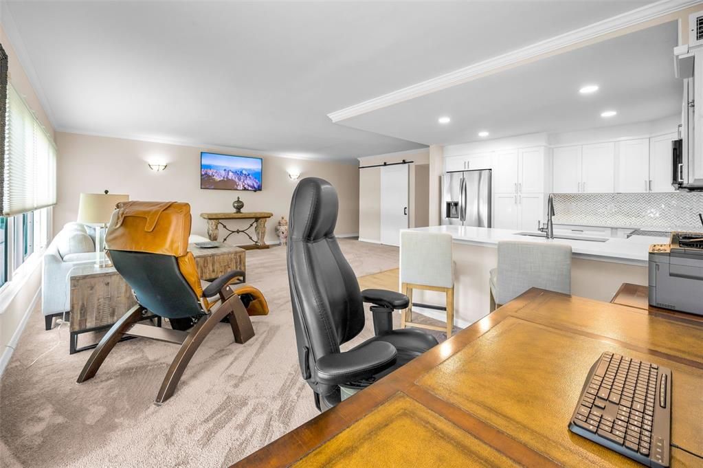 For Sale: $178,500 (1 beds, 1 baths, 1025 Square Feet)