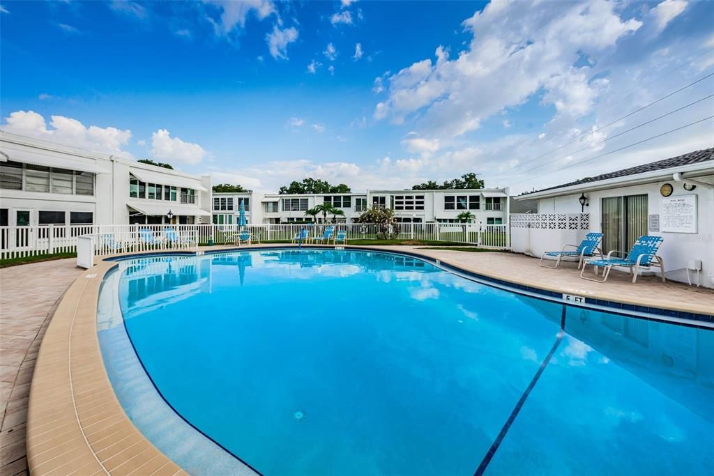 For Sale: $178,500 (1 beds, 1 baths, 1025 Square Feet)