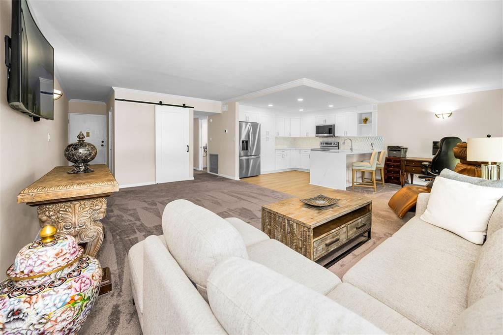 For Sale: $178,500 (1 beds, 1 baths, 1025 Square Feet)