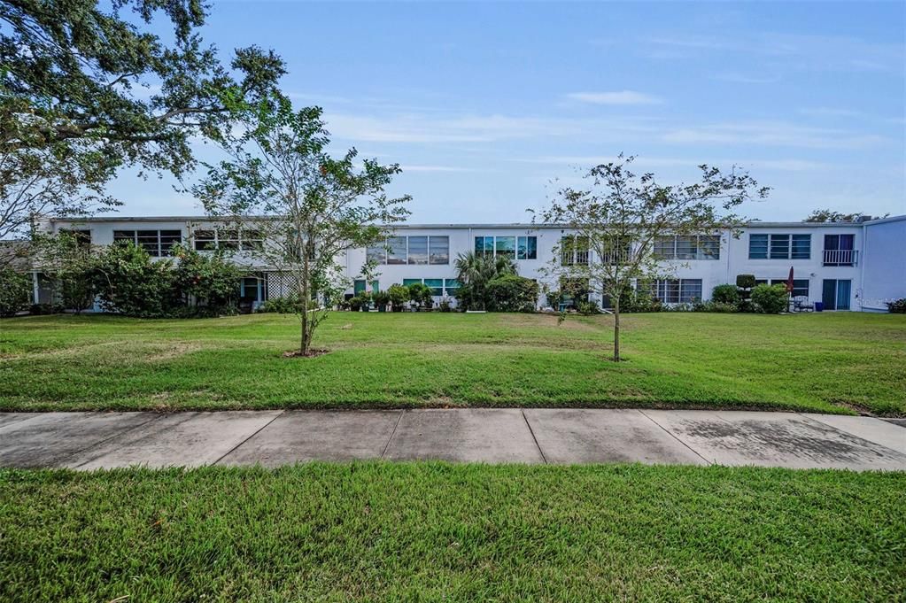 For Sale: $178,500 (1 beds, 1 baths, 1025 Square Feet)