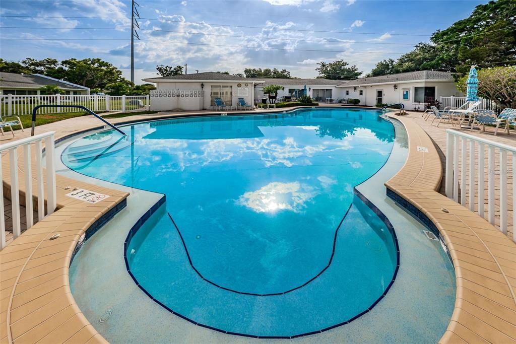 For Sale: $178,500 (1 beds, 1 baths, 1025 Square Feet)