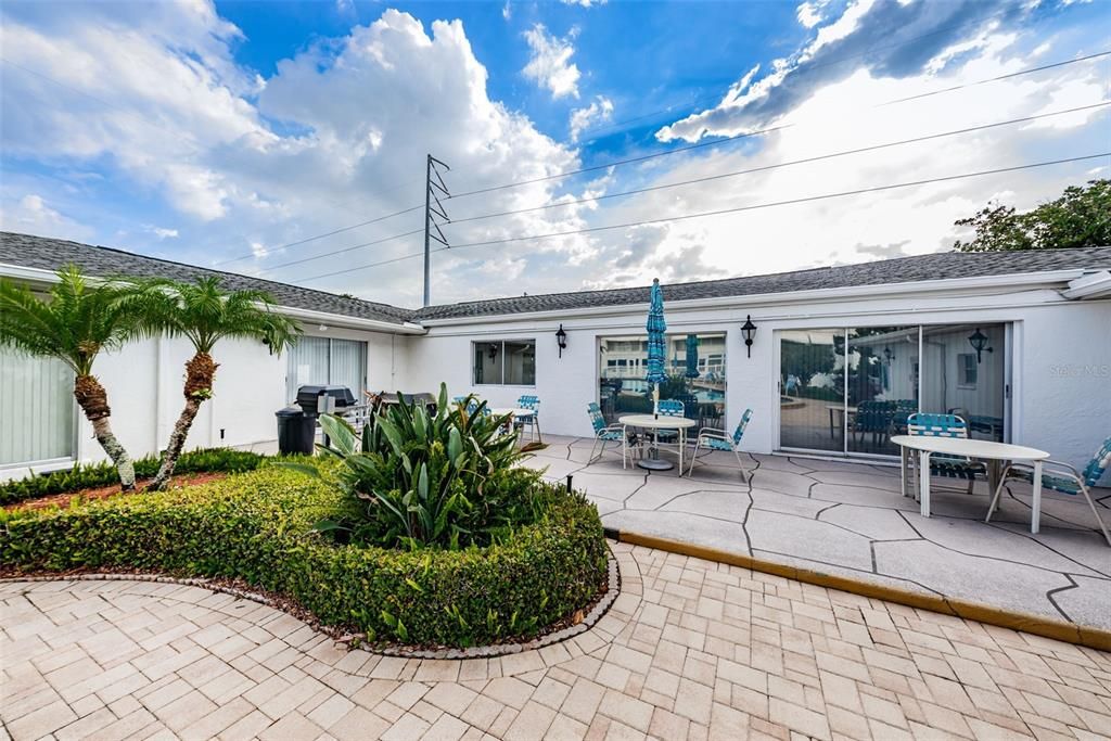 For Sale: $178,500 (1 beds, 1 baths, 1025 Square Feet)