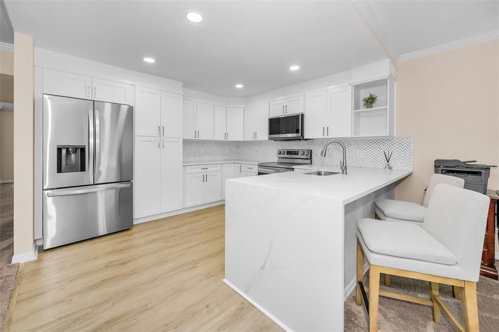 For Sale: $178,500 (1 beds, 1 baths, 1025 Square Feet)