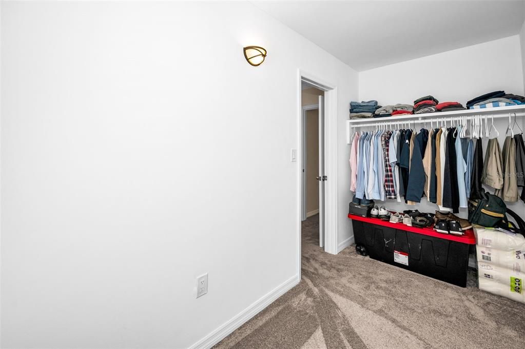 For Sale: $178,500 (1 beds, 1 baths, 1025 Square Feet)