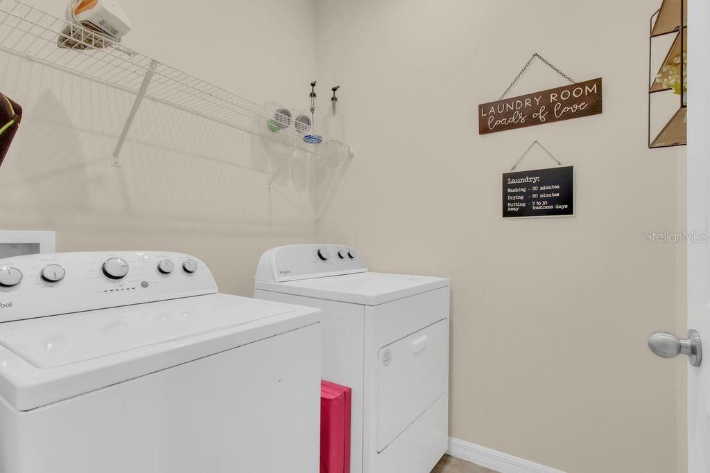 For Sale: $590,000 (4 beds, 2 baths, 2320 Square Feet)