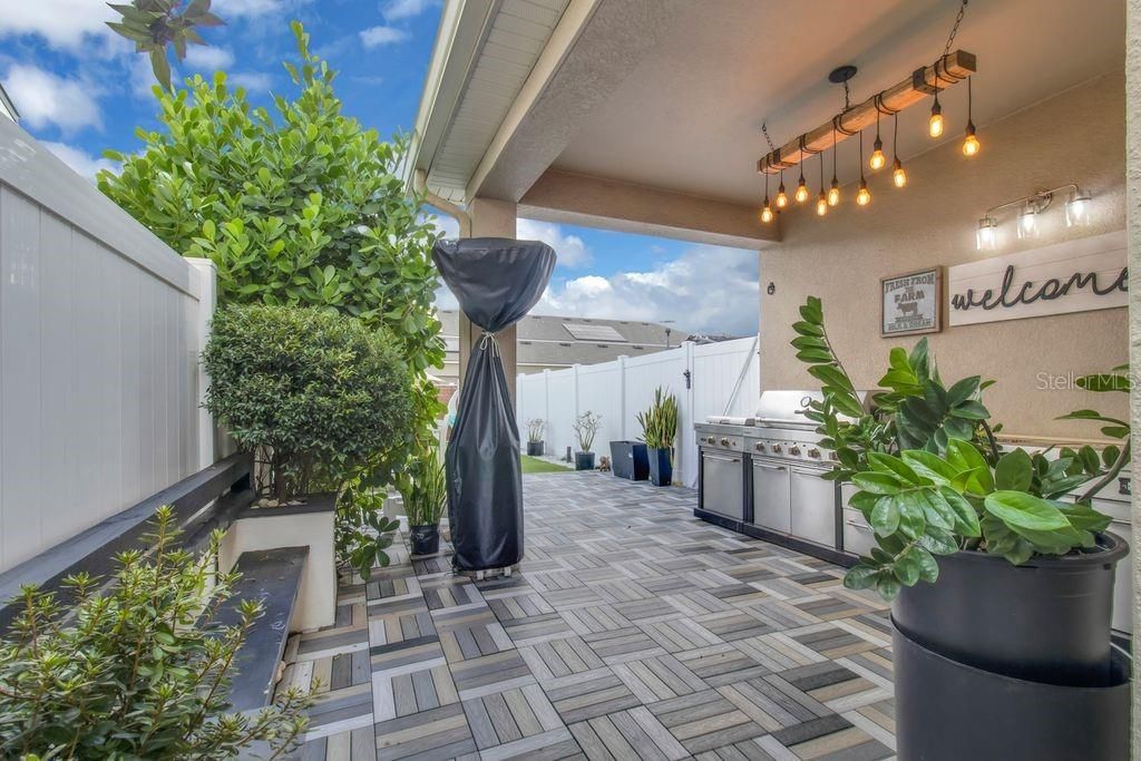 For Sale: $590,000 (4 beds, 2 baths, 2320 Square Feet)