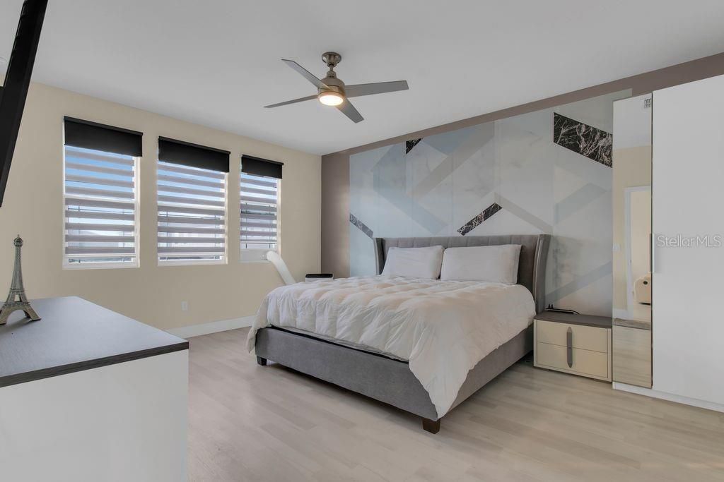 For Sale: $590,000 (4 beds, 2 baths, 2320 Square Feet)