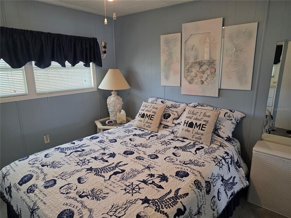 For Sale: $129,900 (2 beds, 2 baths, 816 Square Feet)