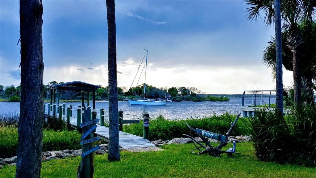 合同活跃: $459,999 (3 贝兹, 2 浴室, 1448 平方英尺)