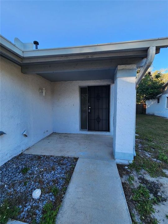 For Rent: $1,750 (3 beds, 2 baths, 1200 Square Feet)