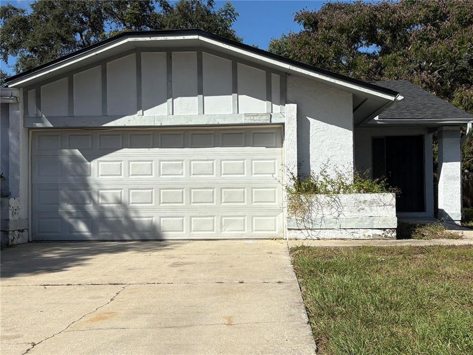 For Rent: $1,750 (3 beds, 2 baths, 1200 Square Feet)