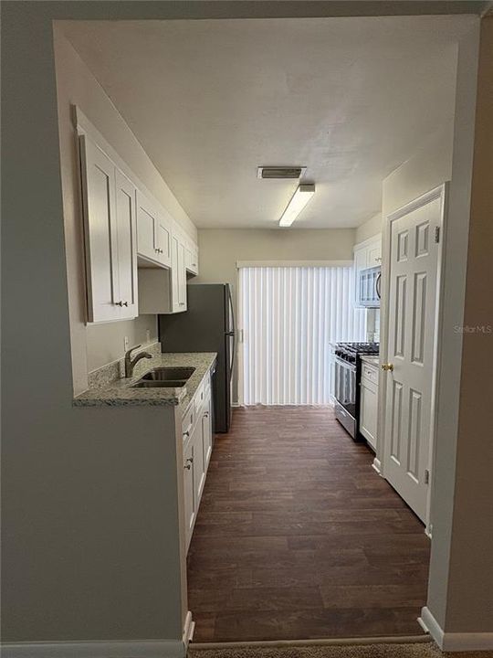 For Rent: $1,750 (3 beds, 2 baths, 1200 Square Feet)