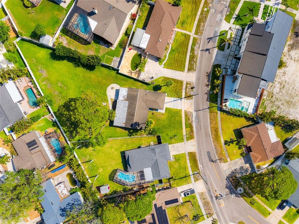 En Venta: $415,000 (4 camas, 2 baños, 1797 Pies cuadrados)